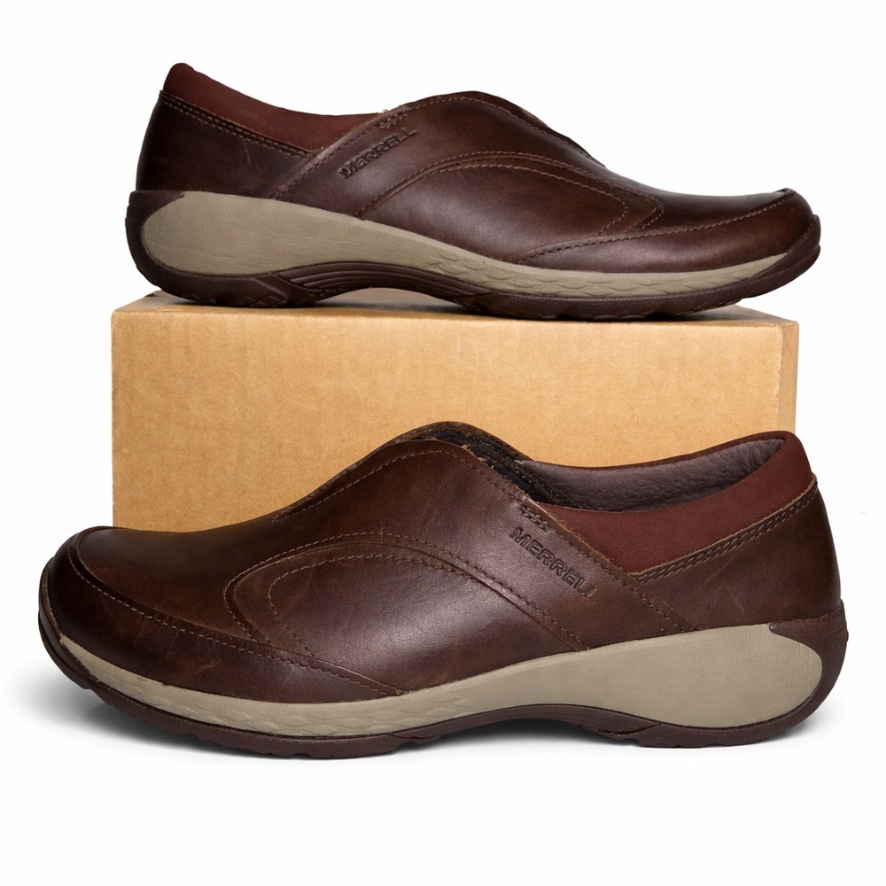 Merrel Women’s Encore Q2 leather Moc Size 8